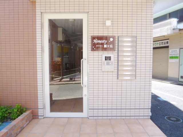 エントランス　★安心のオートロック付き★