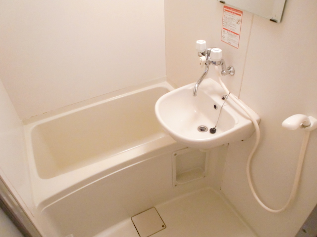 バス・シャワールーム　浴室