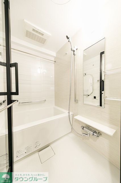 バス・シャワールーム　※写真は同タイプ住戸です。