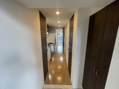 玄関　玄関　※同タイプの部屋のお写真です