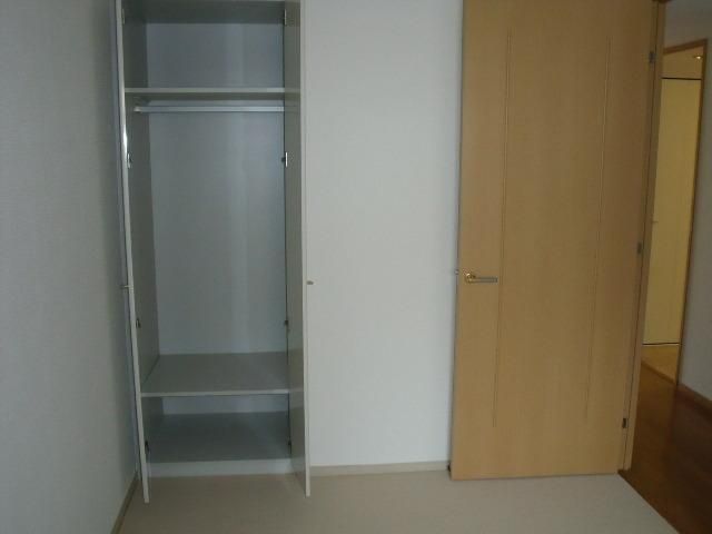 その他設備　各室に収納完備