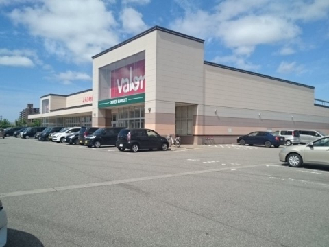 スーパー　スーパーマーケットバロー 黒瀬店（スーパー）まで719m