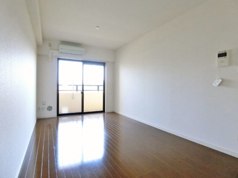 居室・リビング　図面と現状に相違がある場合には現状を優先