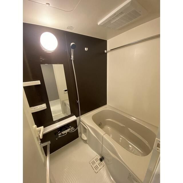 バス・シャワールーム　ゆったり過ごせるお風呂です