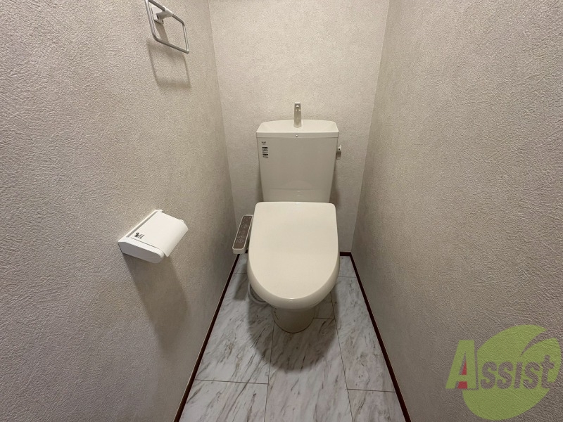 トイレ　トイレはウォシュレット機能付きでございます。
