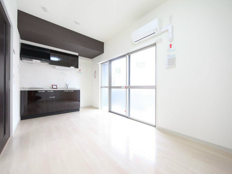 バルコニー　ＬＤＫ9.3帖　エアコン完備　南面バルコニー