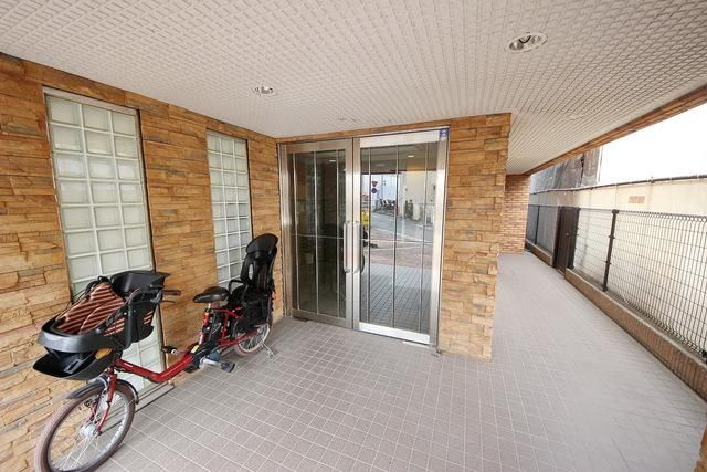 エントランス　エントランス