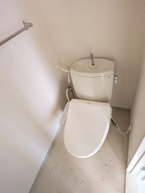 トイレ　洗浄便座