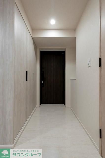 玄関　※写真は同タイプ住戸です。