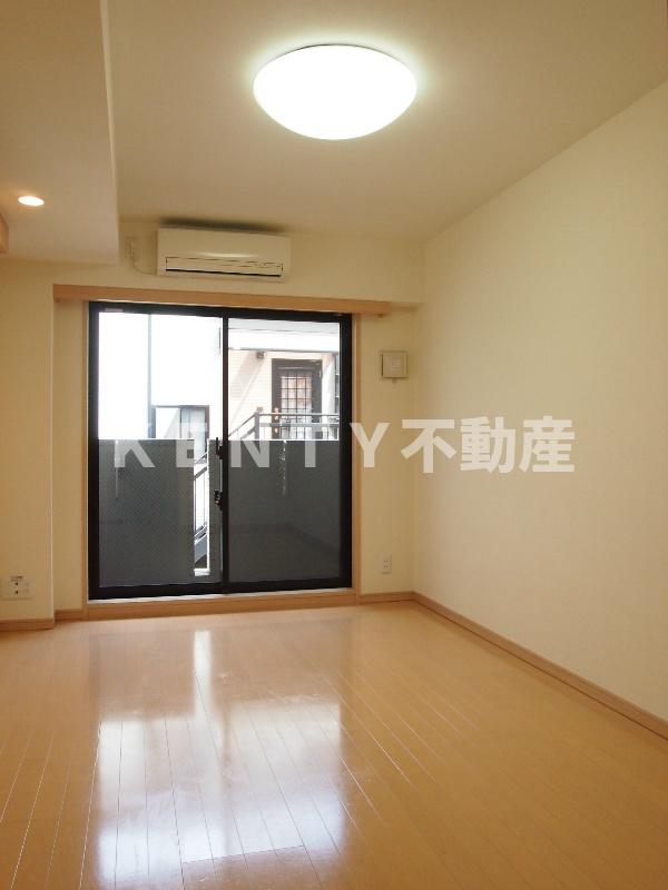 居室・リビング　ゆったりとした居間です