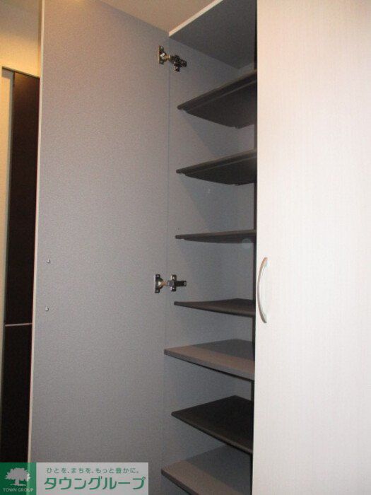 玄関　※別号室参考写真です