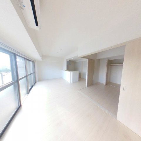 居室・リビング　こちらの居間で趣味の時間をお楽しみください