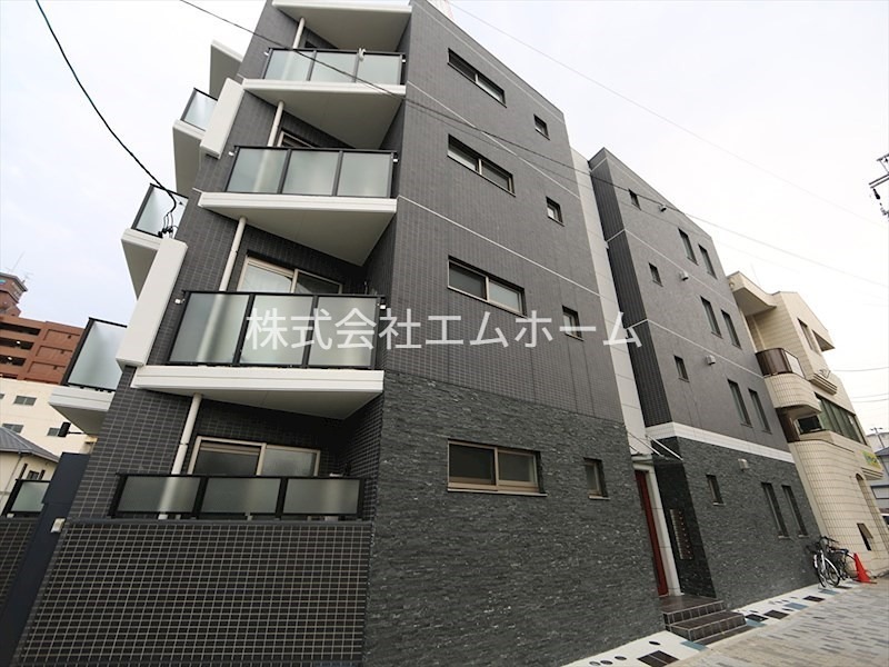 建物外観　外観　オートロック付　外壁タイル張り