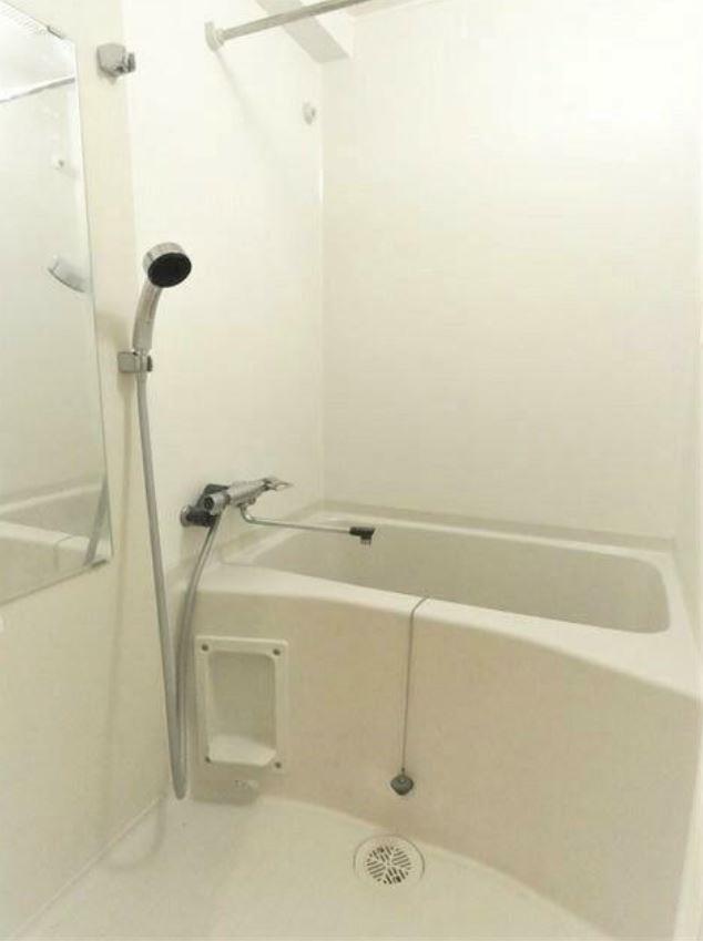 バス・シャワールーム　雨の日でも安心の浴室乾燥機付きです♪