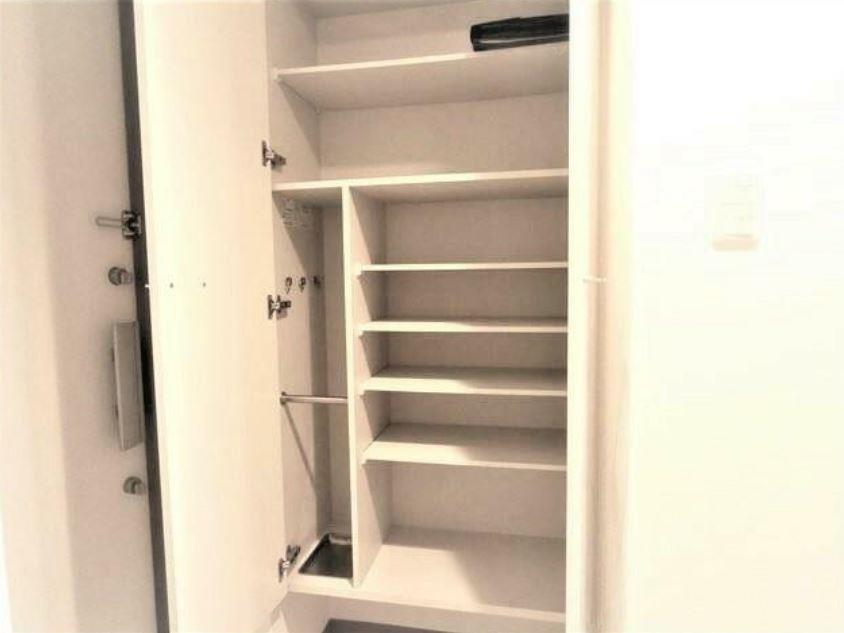 玄関　大容量のシューズボックス♪