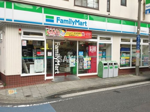 コンビニ　ファミリーマート 雨宮音楽通り店（コンビニ）まで233m