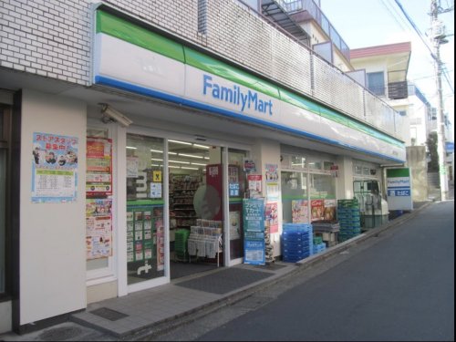 コンビニ　ファミリーマート 笹塚三丁目北店（コンビニ）まで792m