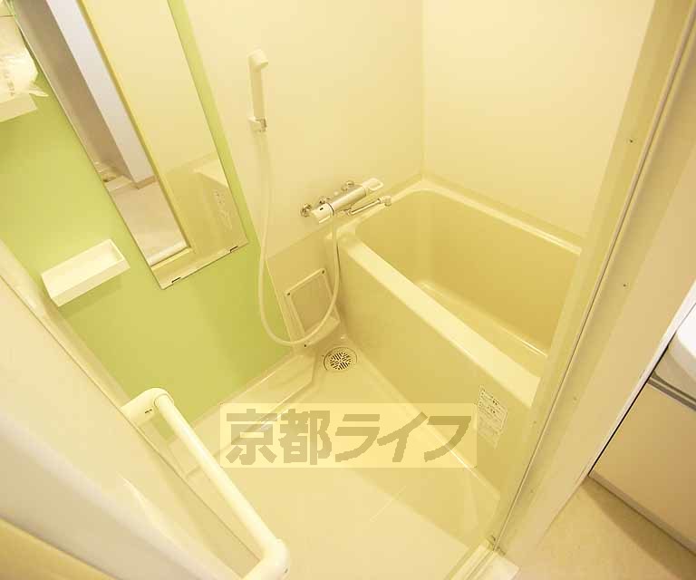 バス・シャワールーム　きれいなお風呂です。