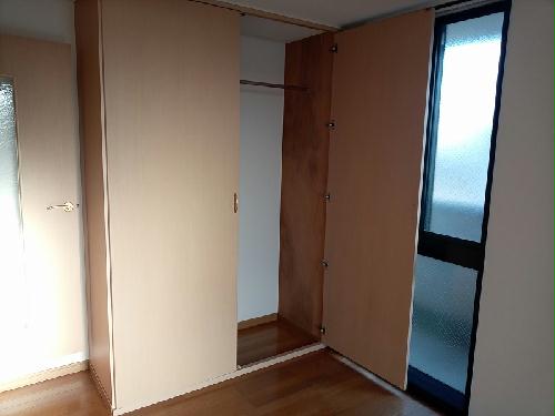 収納　パイプハンガー付き