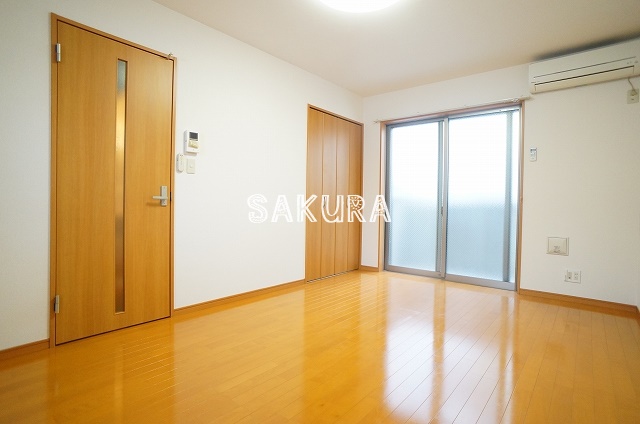 居室・リビング　使いやすい形の為、レイアウトを楽しめます♪