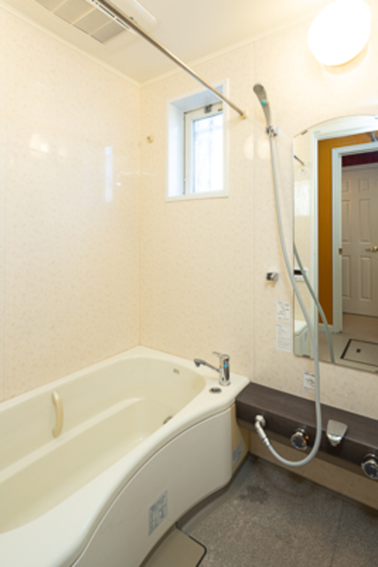バス・シャワールーム　※写真は同タイプ住戸です。