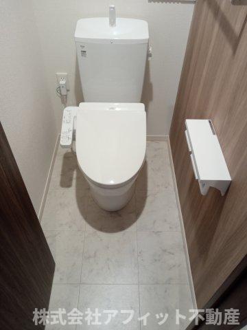 トイレ　温水洗浄暖房便座