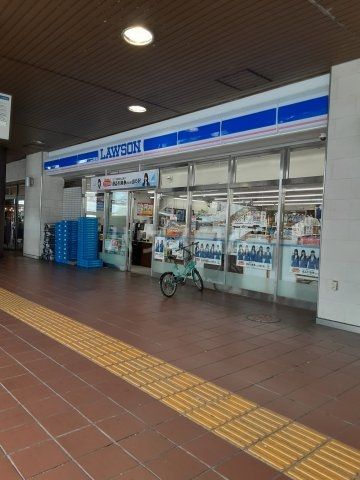 コンビニ　ローソン 宇都宮駅西口店（コンビニ）まで693m