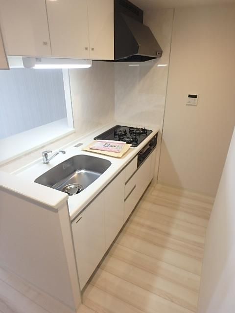 キッチン　別部屋参考写真です