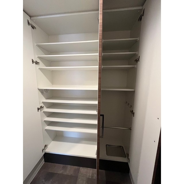 収納　シューズボックス