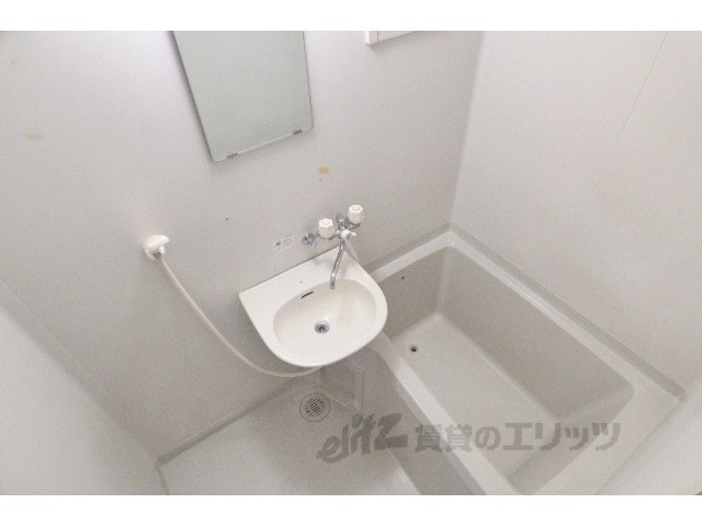 バス・シャワールーム　バス