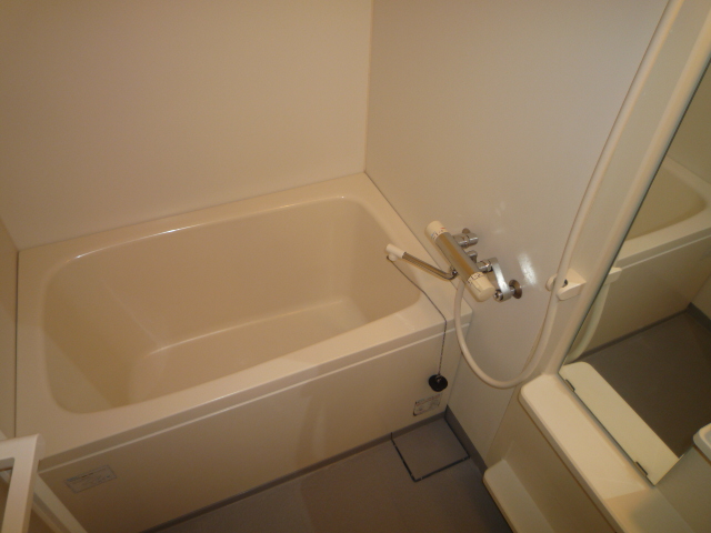 バス・シャワールーム　別部屋参考写真