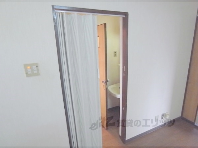 洗面設備　カーテン