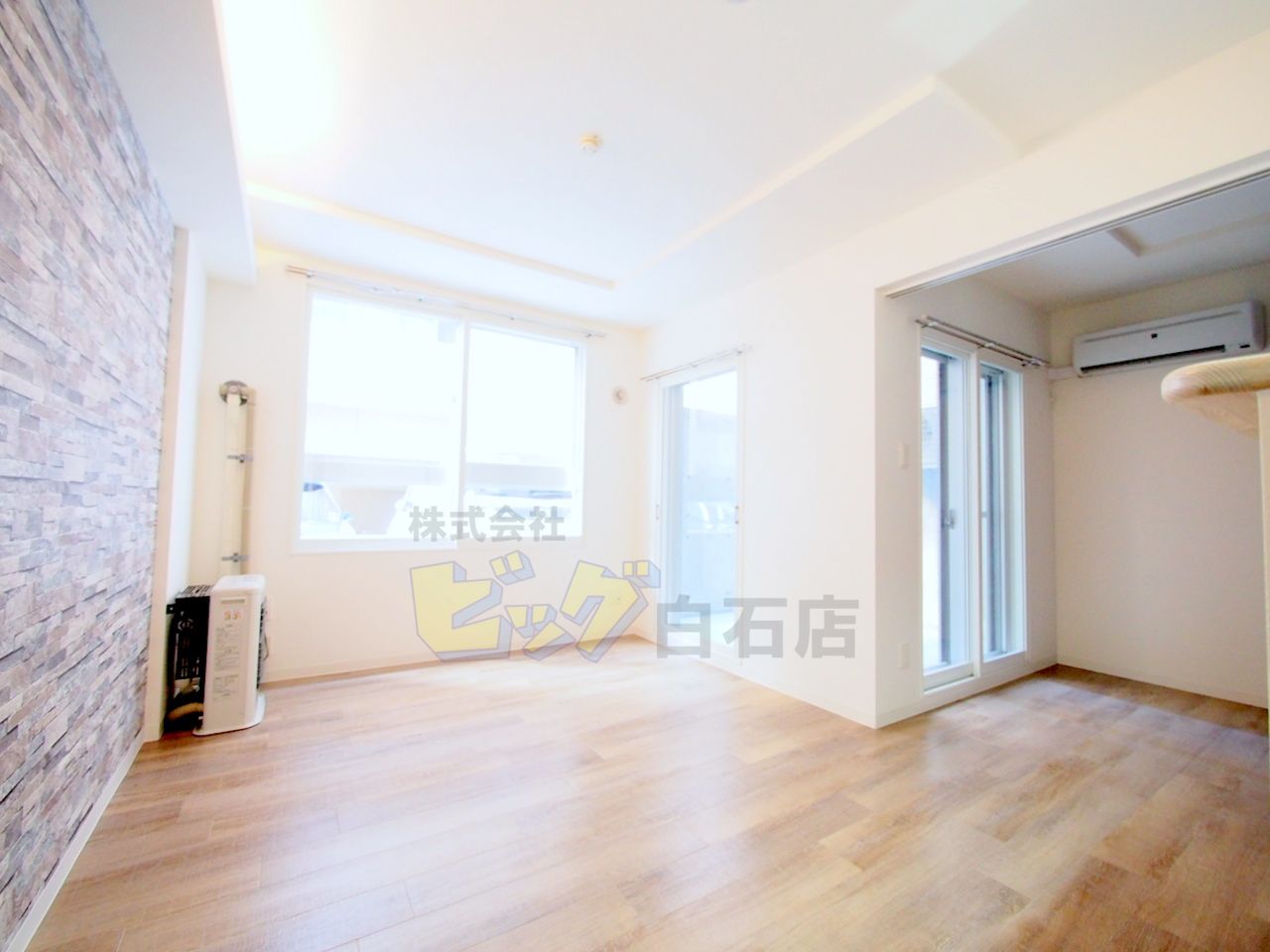 居室・リビング　広々リビングです♪