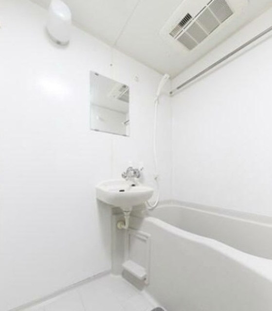 バス・シャワールーム　※別部屋の参考写真です。