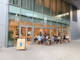 飲食店　BLUE　BOTTLE　COFFEE六本木カフェ（飲食店）まで248m