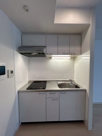 キッチン　コンパクトなキッチンで掃除もラクラク