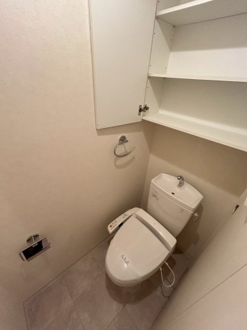 トイレ　落ち着いたトイレです