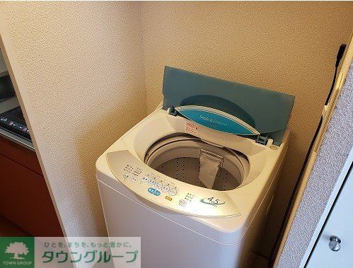 洗面設備　家具家電はメーカー等が異なる場合がございます。