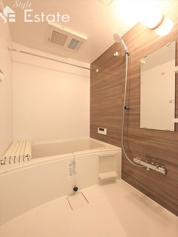 バス・シャワールーム　バスルーム