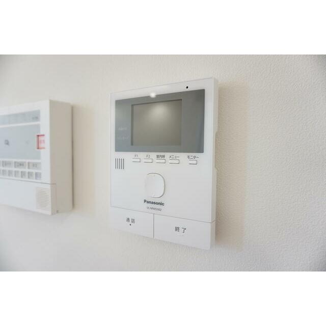 セキュリティ　来訪者を確認できるモニター付インターホン