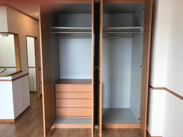 収納　クローゼット