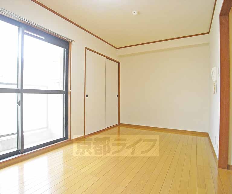 居室・リビング　室内です