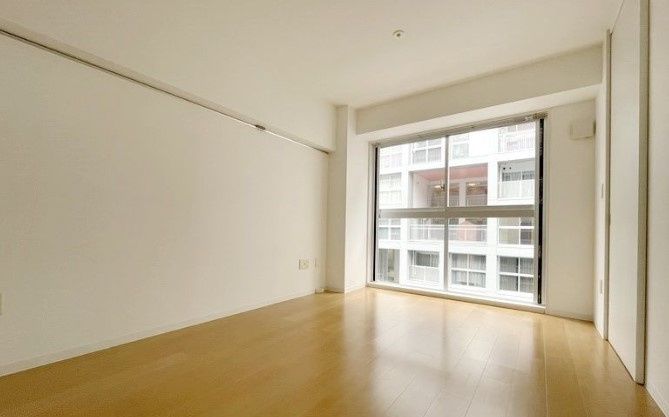 居室・リビング　※別部屋の参考写真です。