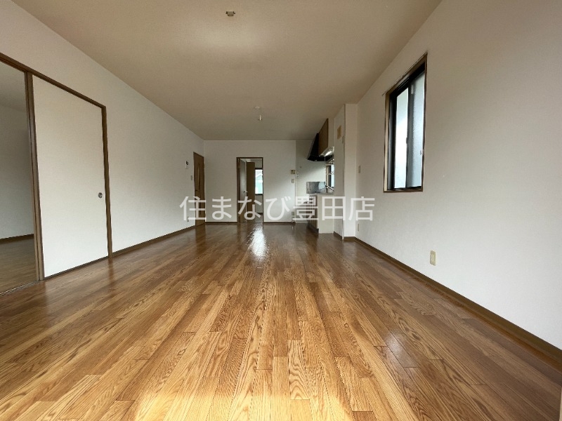 居室・リビング　同型別部屋写真