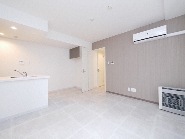 居室・リビング　明るい雰囲気で、気持ちの良いリビングです♪