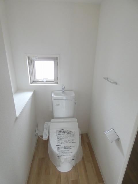 トイレ　★温水洗浄便座付きのトイレ★