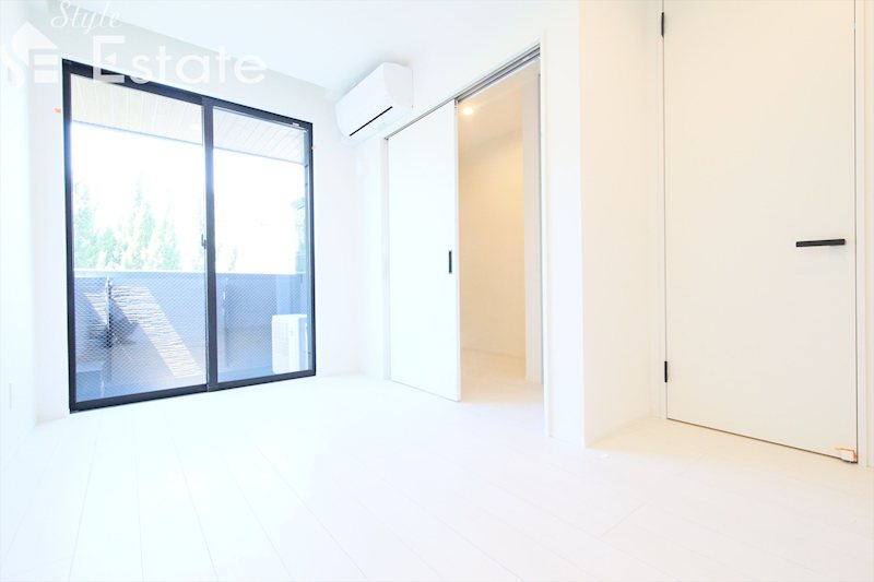 居室・リビング　同仕様内装