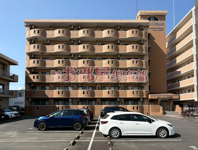 建物外観　外観は落ち着いています
