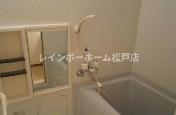 バス・シャワールーム　きれいなお風呂です