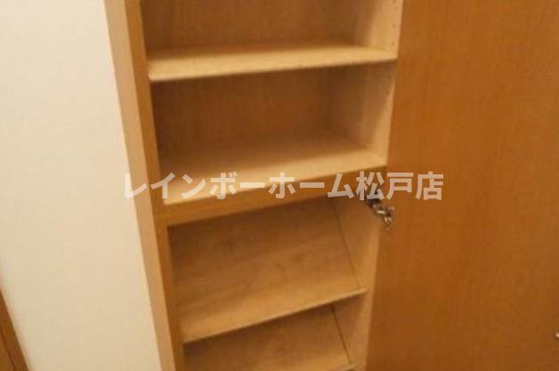 収納　たっぷりとした収納スペースです